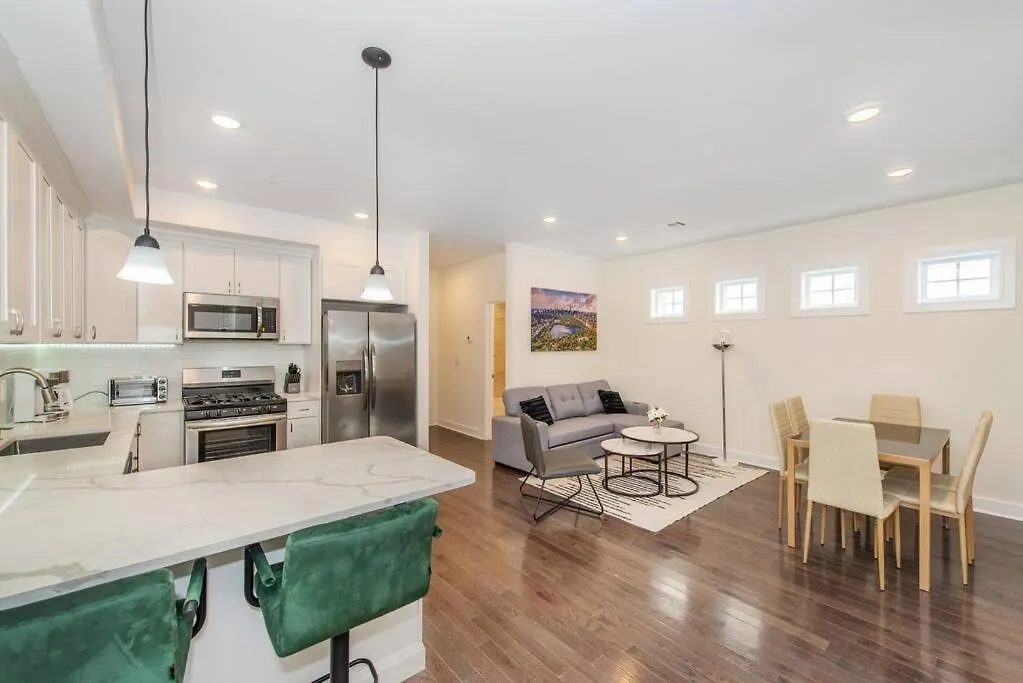 Apartment Stylish Chic Condo Nyc At Fingertips North Bergen United States