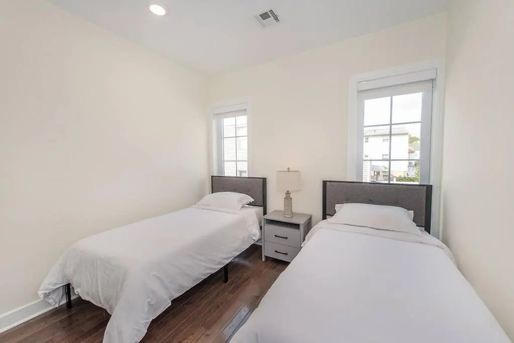 Apartment Stylish Chic Condo Nyc At Fingertips North Bergen
