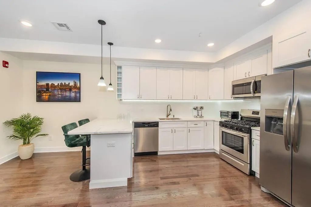 Stylish Chic Condo Nyc At Fingertips North Bergen 0*,  United States