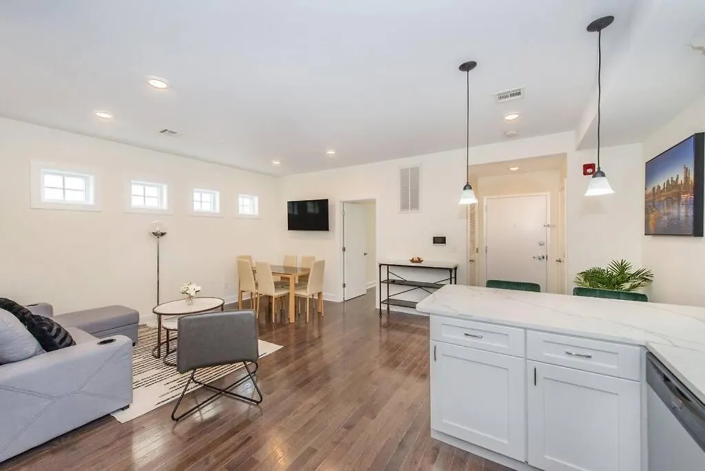 Apartment Stylish Chic Condo Nyc At Fingertips North Bergen