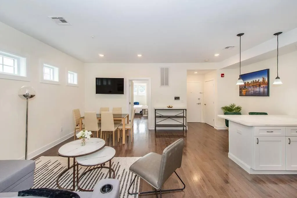 Stylish Chic Condo Nyc At Fingertips North Bergen